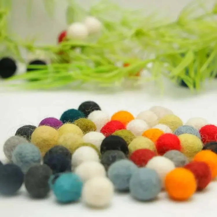 Crafting Joy with 2 cm Felt Balls: Vibrant and Versatile - 300 pcs
