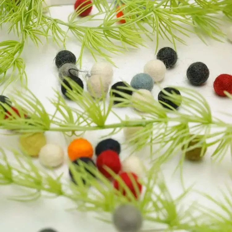 Crafting Joy with 2 cm Felt Balls: Vibrant and Versatile - 300 pcs