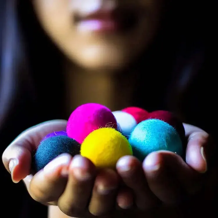 Crafting Joy with 2 cm Felt Balls: Vibrant and Versatile - 300 pcs