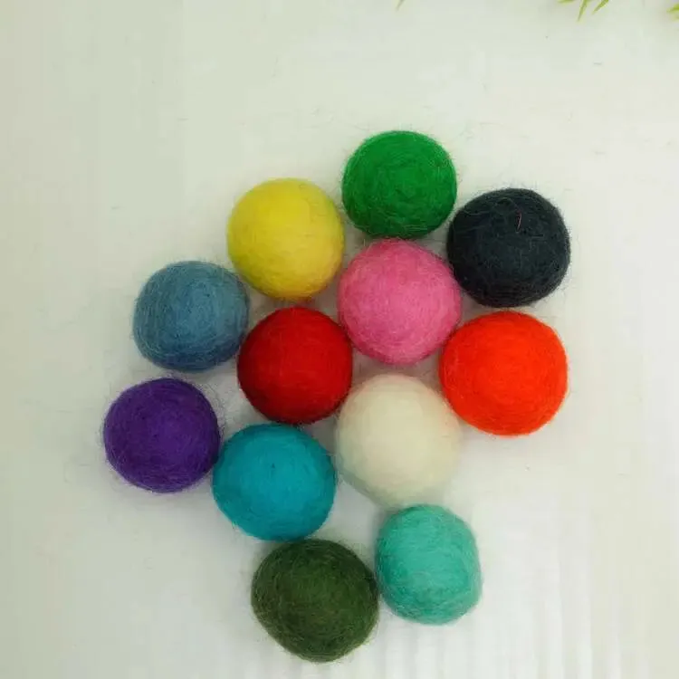 Crafting Joy with 2 cm Felt Balls: Vibrant and Versatile - 300 pcs
