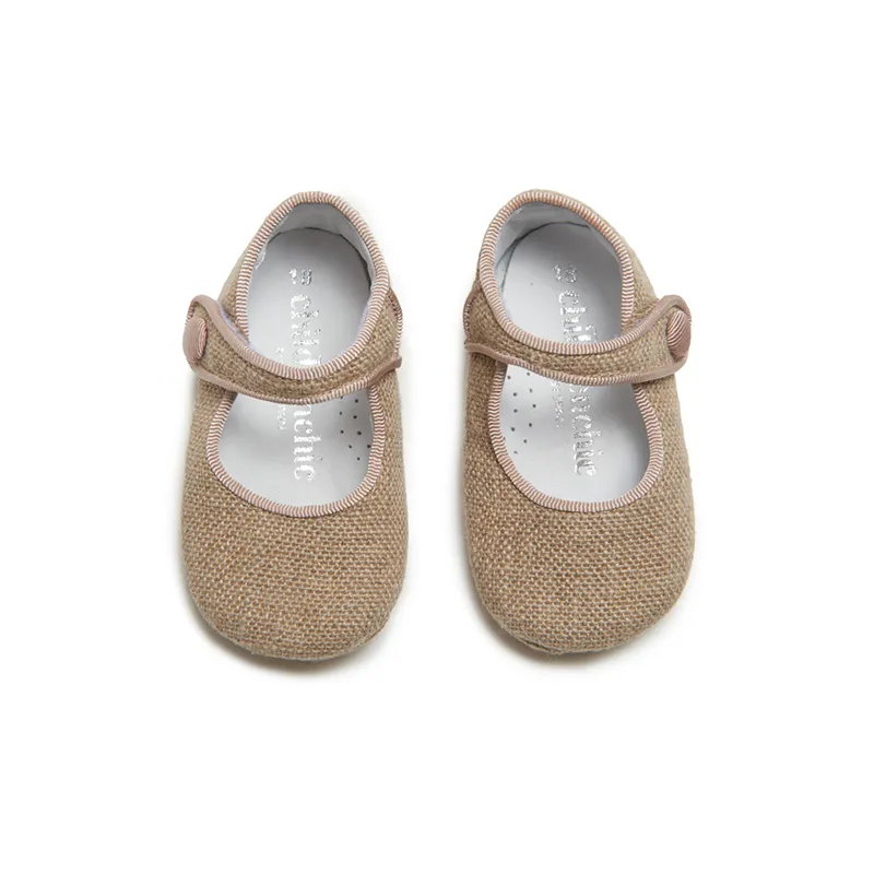 Grace Camel by childrenchic