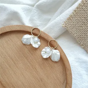 just-lil-things-white-earring-pin-earring-jlt10309