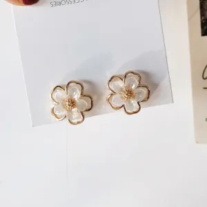 just-lil-things-white-pin-earrings-jlt11085
