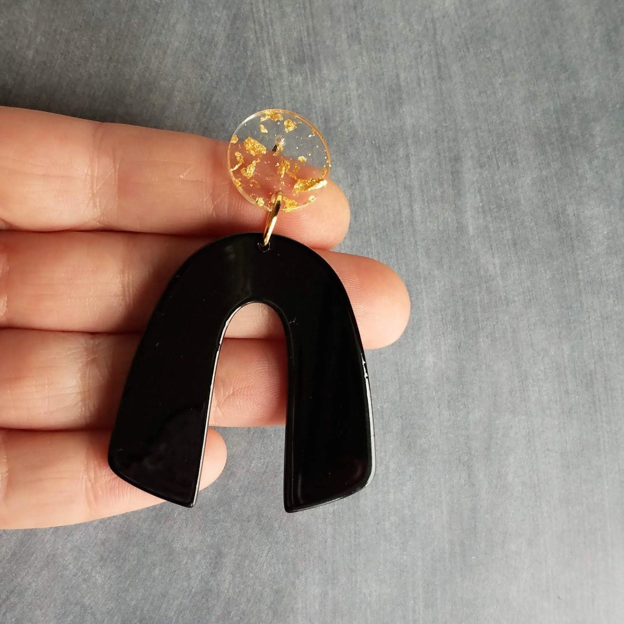 Large Chunky 80s Earrings, large black earring, retro earring, vintage style earring, black acrylic arch, plastic u shape clear gold earring