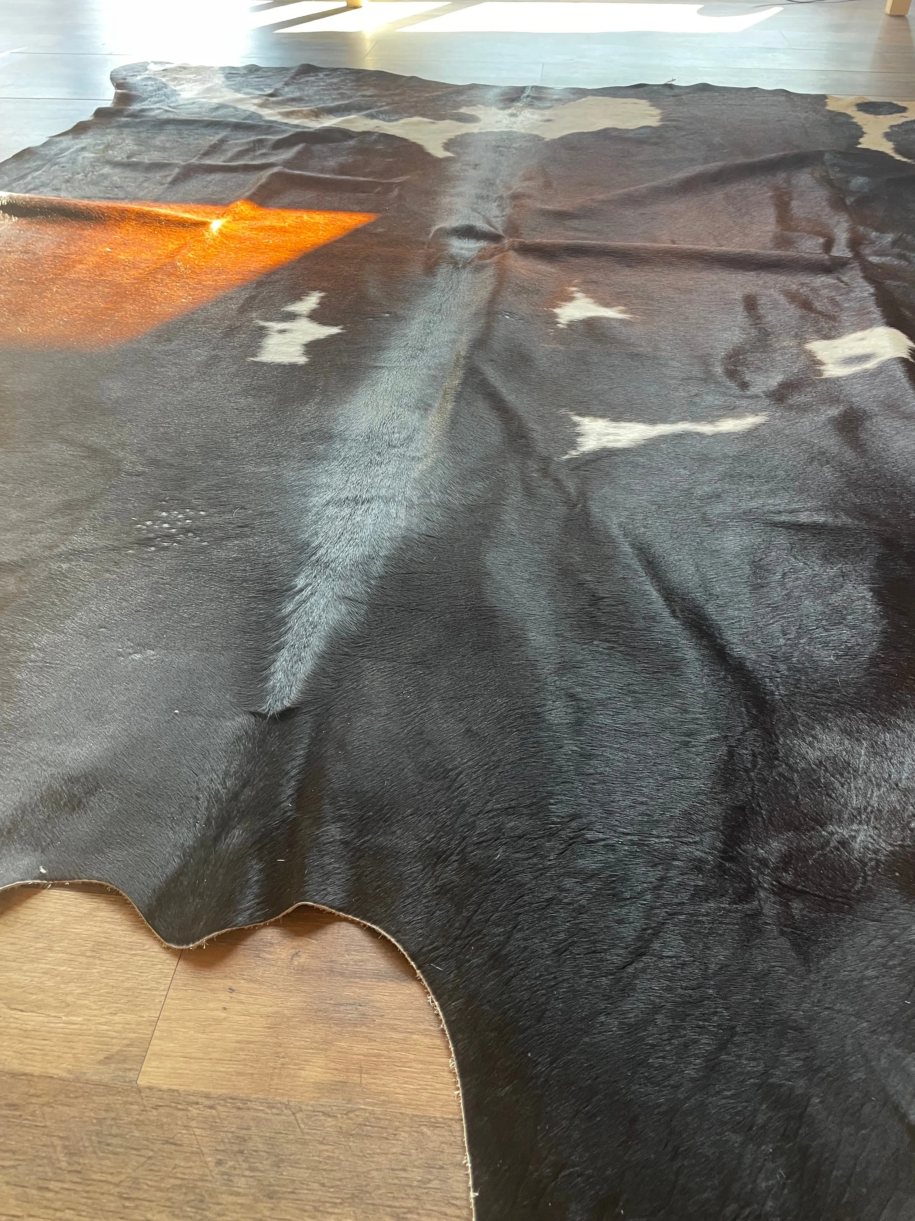 Mahogany brown, cowhide 5’5x7