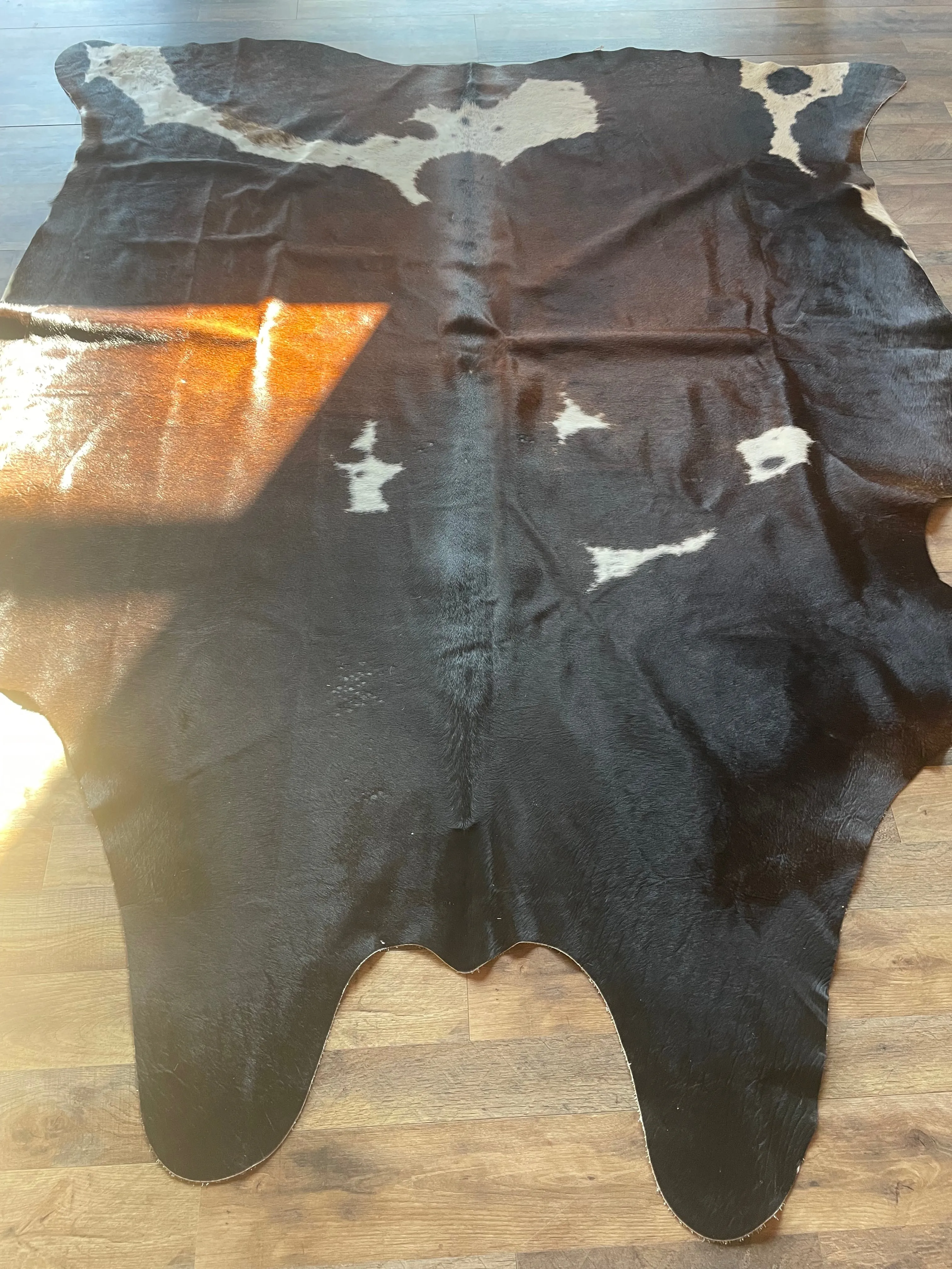 Mahogany brown, cowhide 5’5x7