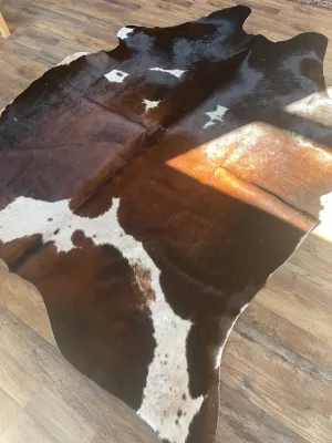 Mahogany brown, cowhide 5’5x7