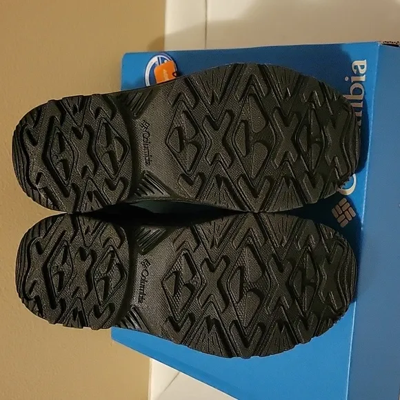 New in Box: Columbia Youth Bugaboot Celsius