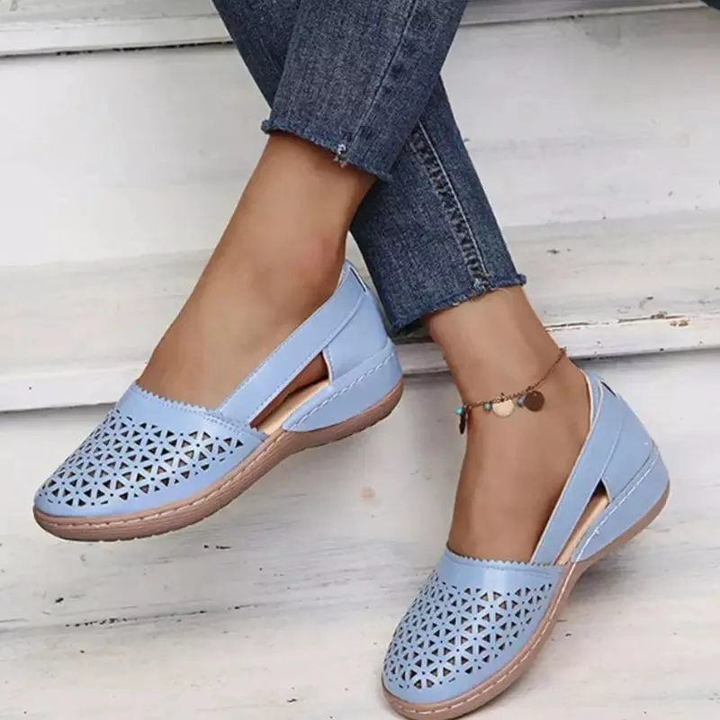 Orthopedic leather sandals