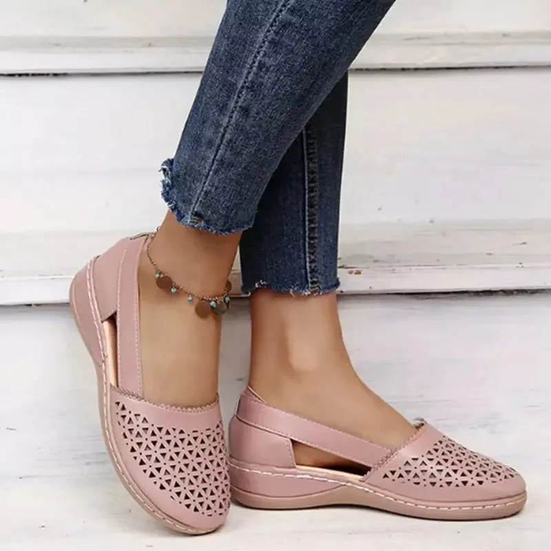 Orthopedic leather sandals