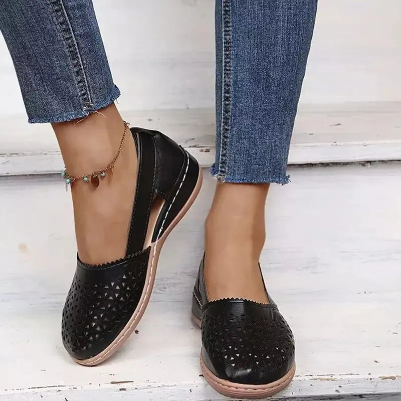Orthopedic leather sandals