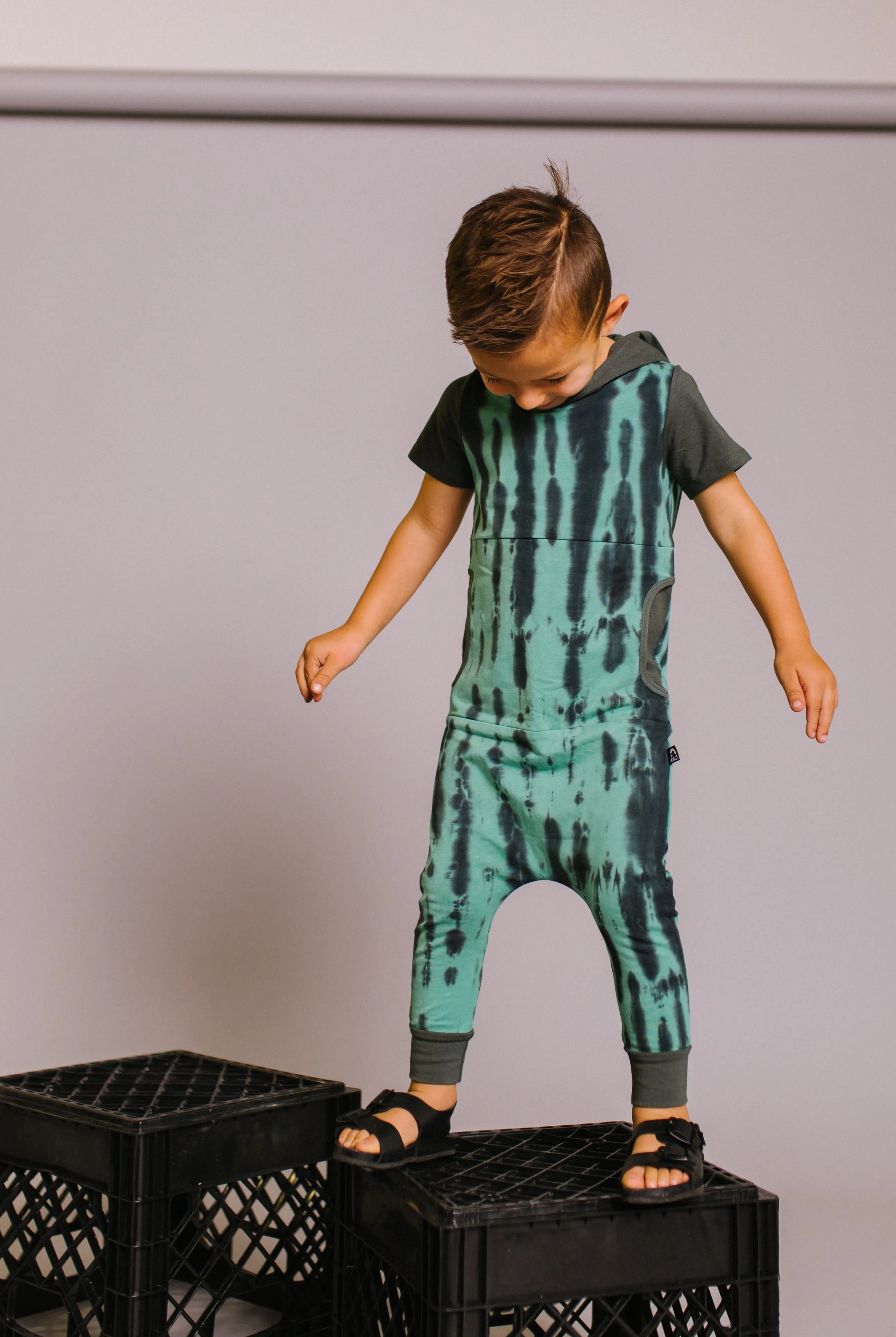 RAGS Short Sleeve Hooded Peek Pocket Romper - Tie Dye Basil & Phantom