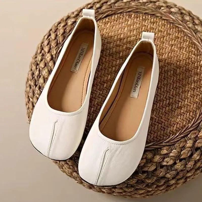 Retro Soft Sole Slip-On Ladies Leather Shoes