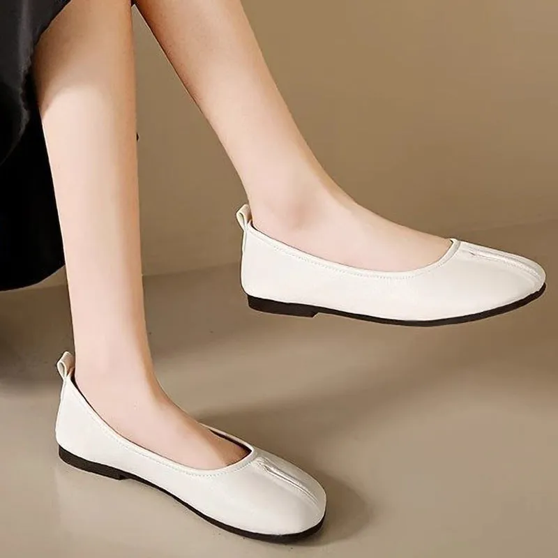 Retro Soft Sole Slip-On Ladies Leather Shoes
