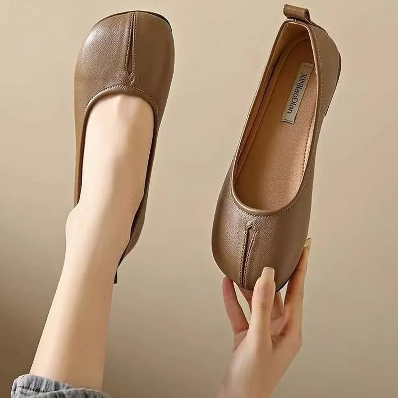 Retro Soft Sole Slip-On Ladies Leather Shoes