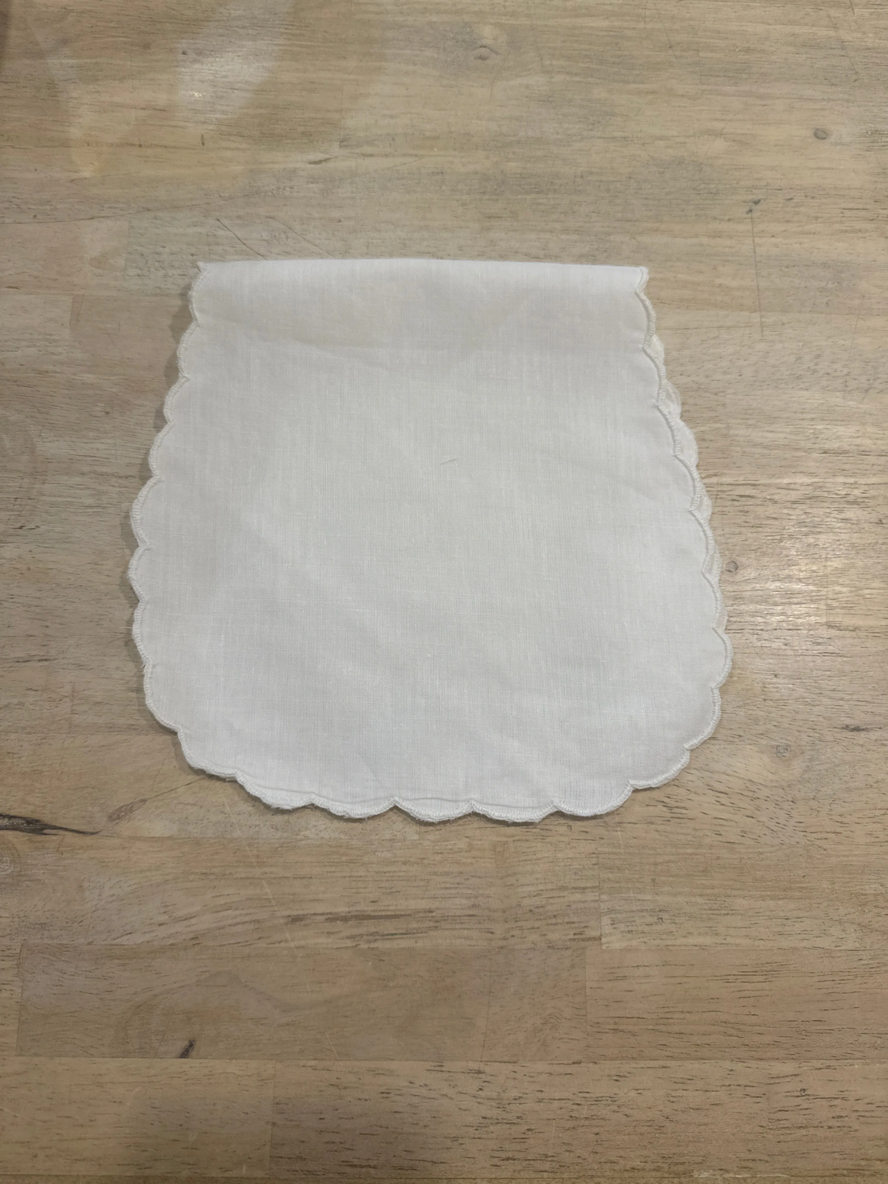 White Linen Burp Cloth Scallop